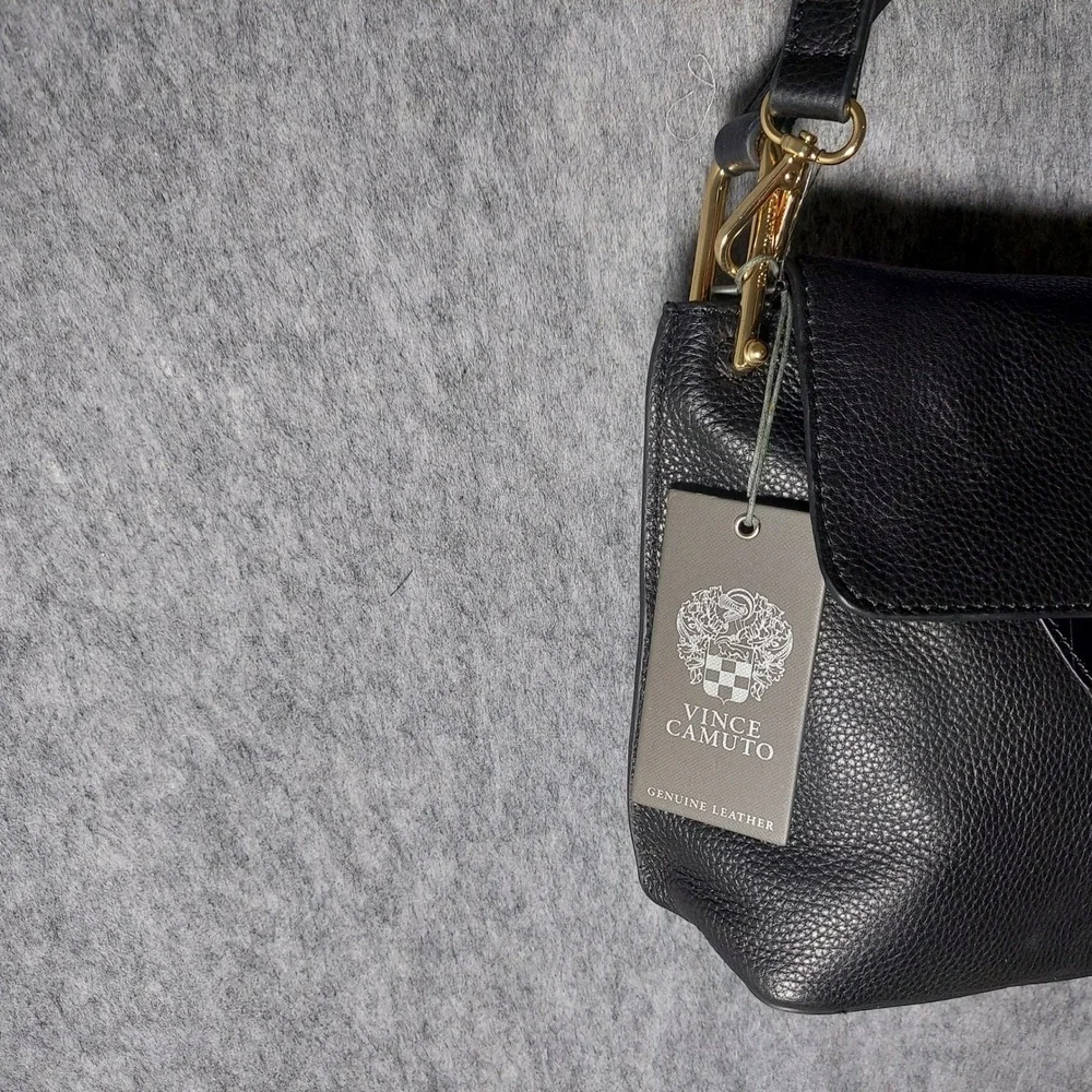 Vince‎ Camuto Crossbody Bag Black Pebbled Leather Croc Embossed Chain Handbag